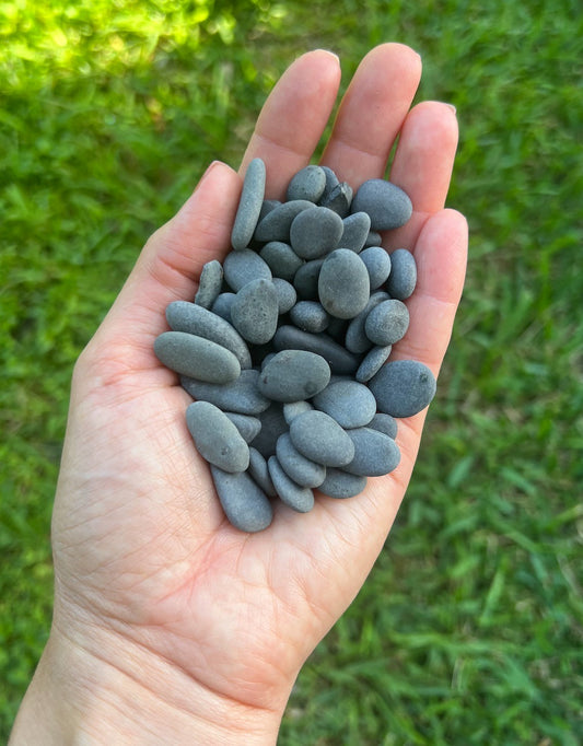 Creating an Elegant Decor with Pebbles Stones: Transform Your Home with a Unique Look!