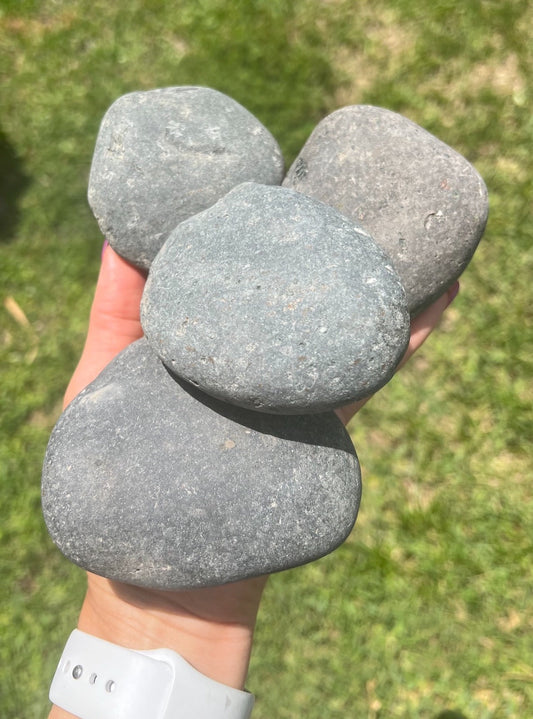Design Your Garden and Boost Curb Appeal with Black Polished Pebbles!
