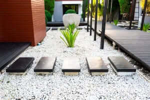 5 Ways to use Beach Pebbles in Florida Landscaping